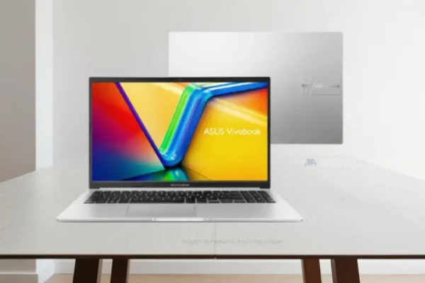 Notebook ASUS Vivobook 15 M1502YA-NJ611 com Ryzen 7 5825U: Vale a Pena em 2025?